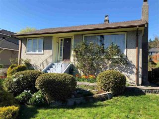 Photo 1: 234 W ST. JAMES Road in North Vancouver: Upper Lonsdale House for sale : MLS®# R2600090