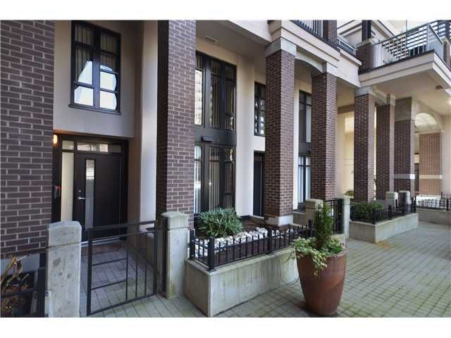 Main Photo: TH1 155 W 1ST Street in North Vancouver: Lower Lonsdale Townhouse for sale in "TIME" : MLS®# V973619