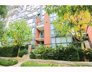Photo 10: 1413 W 6TH Avenue in Vancouver: False Creek Townhouse for sale in "MODENA" (Vancouver West)  : MLS®# V673775