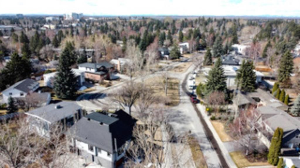 Photo 3: Photos: 1016 Beverley Boulevard SW in Calgary: Bel-Aire Residential Land for sale : MLS®# A1092854