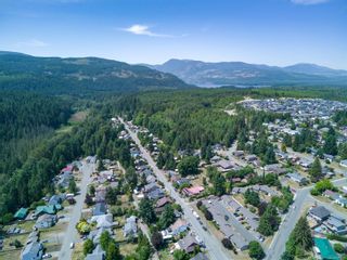 Photo 79: 2613 Dunsmuir Ave in Cumberland: CV Cumberland House for sale (Comox Valley)  : MLS®# 948457
