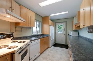 Photo 12: 214 LeBleu Street in Coquitlam: Home for sale : MLS®# V875007