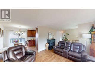 Photo 3: 1385 PICARD PLACE in Quesnel: House for sale : MLS®# R2864166