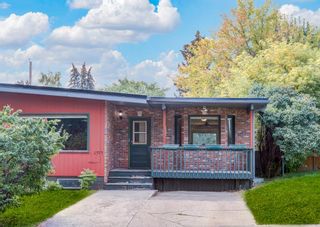 Photo 1: 2729 17A Street NW in Calgary: Capitol Hill Semi Detached (Half Duplex) for sale : MLS®# A1257981