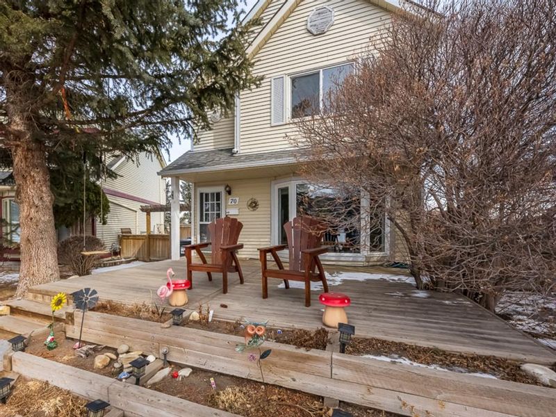 FEATURED LISTING: 70 Queen Anne Close Southeast Calgary