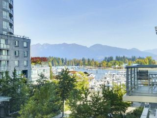 Photo 1: 406 590 NICOLA STREET in Vancouver: Coal Harbour Condo for sale (Vancouver West)  : MLS®# R2302772