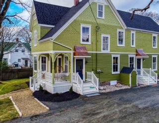Photo 2: 52 King Street in Yarmouth: Town Central Multi-Family for sale : MLS®# 202129544