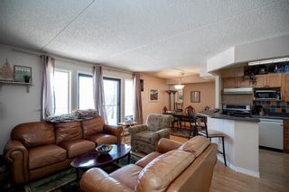 Photo 11: 2214 80 Plaza Drive in Winnipeg: Fort Garry Condominium for sale (1J)  : MLS®# 202006583