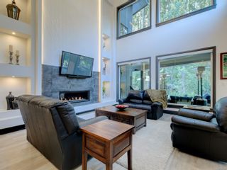 Photo 3: 2207 Riviera Pl in Langford: La Bear Mountain House for sale : MLS®# 921020