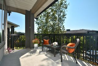 Photo 2: 213 3105 DAYANEE SPRINGS Boulevard in Coquitlam: Westwood Plateau Townhouse for sale in "Whitetail Lane II" : MLS®# R2802799