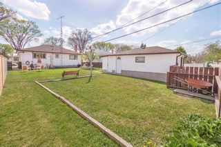Photo 16: 827 Lansdowne Avenue in Winnipeg: Garden City Residential for sale (4G)  : MLS®# 202112474