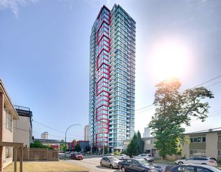 Photo 1: 3209 6658 DOW AVENUE in Burnaby: Metrotown Condo for sale (Burnaby South)  : MLS®# R2343741