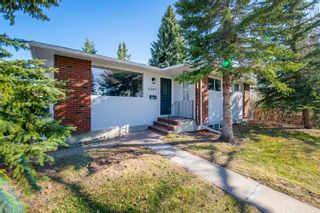 Photo 1: 2347 Chicoutimi Drive NW in Calgary: Charleswood Detached for sale : MLS®# A1210378