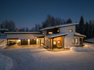 Photo 1: 2993 HAPPY VALLEY ROAD in Rossland: House for sale : MLS®# 2468508