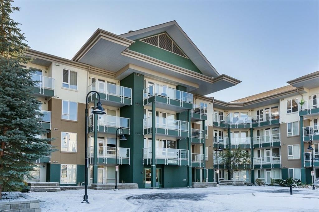 Main Photo: 215 3111 34 Avenue NW in Calgary: Varsity Apartment for sale : MLS®# A1041568