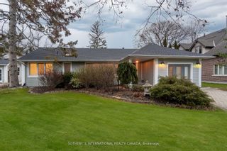 Main Photo: 1385 Hollyrood Avenue in Mississauga: Mineola House (Bungalow) for sale : MLS®# W8150956