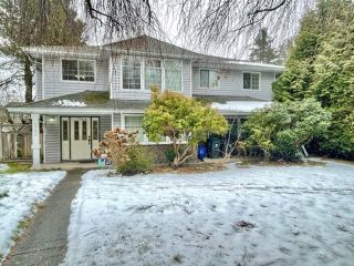 Photo 1: 1766 140 Street in Surrey: Sunnyside Park Surrey House for sale in "OCEAN BLUFF" (South Surrey White Rock)  : MLS®# R2755895