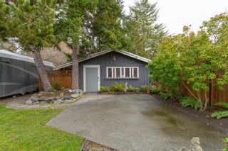 Photo 34: 939 Cowichan St in Victoria: Vi Fairfield East House for sale : MLS®# 921489