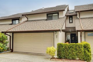 Photo 3: 37 10457 Resthaven Dr in Sidney: Si Sidney North-East Row/Townhouse for sale : MLS®# 932608