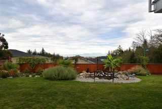 Photo 9: 6395 PICADILLY Place in Sechelt: Sechelt District House for sale (Sunshine Coast)  : MLS®# R2141559