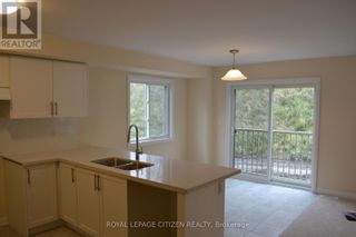 Photo 4: 13 REVOL RD in Penetanguishene: House for sale : MLS®# S7312560