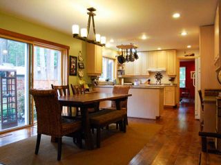 Photo 2: 865 SANDPINES CRES in COMOX: House for sale : MLS®# 306209
