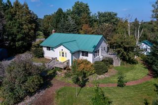 Photo 4: 2594 Highway 376 Lyons Brook in Lyons Brook: 108-Rural Pictou County Residential for sale (Northern Region)  : MLS®# 202319429