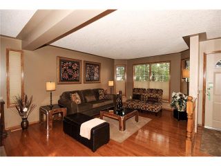 Photo 3: 39 SANDALWOOD Heights NW in Calgary: Sandstone House for sale : MLS®# C4025285