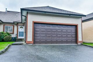 Photo 1: 33 23151 HANEY Bypass in Maple Ridge: East Central Townhouse for sale in "Stonehouse Estates" : MLS®# R2247283