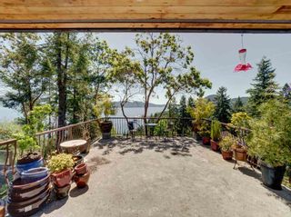 Photo 2: 60 CHADWICK Road in Gibsons: Gibsons & Area House for sale (Sunshine Coast)  : MLS®# R2272043