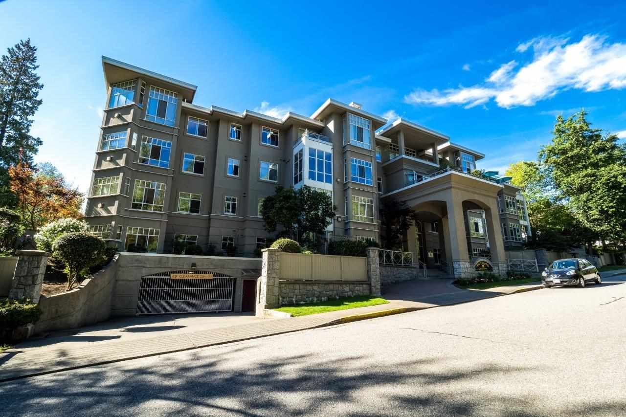 Main Photo: PH-G 630 ROCHE POINT Drive in North Vancouver: Roche Point Condo for sale in "The Legends at Raven Woods" : MLS®# R2476866