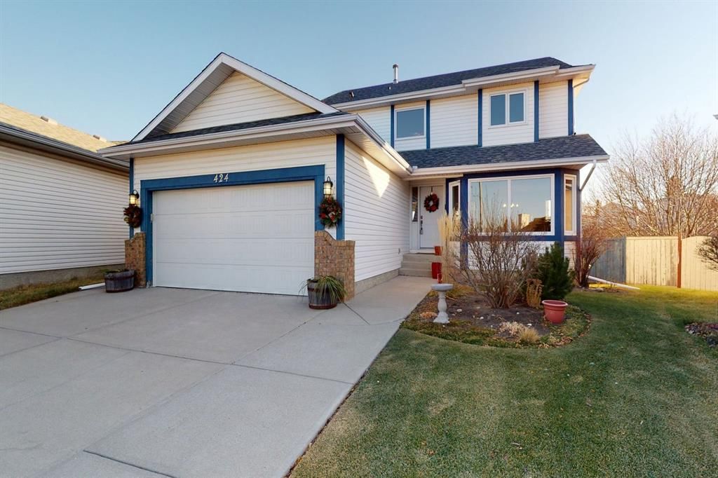 Main Photo: 424 Hidden Vale Place NW in Calgary: Hidden Valley Detached for sale : MLS®# A1162934