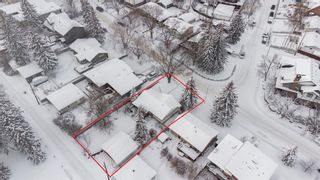 Photo 16: 2403 Charlebois Drive NW in Calgary: Charleswood Detached for sale : MLS®# A2027218