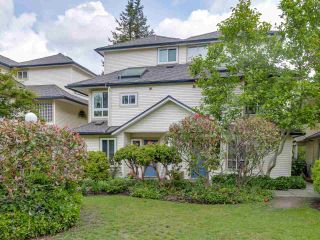 Photo 1: 9 4275 SOPHIA Street in Vancouver: Main Townhouse for sale in "Welton Court" (Vancouver East)  : MLS®# R2081146