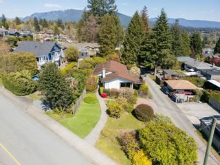 Main Photo: 780 HENDRY Avenue in North Vancouver: Calverhall House for sale : MLS®# R2873813