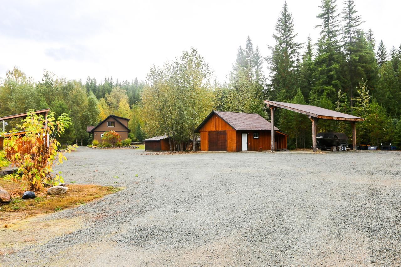 Main Photo: 3240 Barriere South Road in Barriere: BA House for sale (NE)  : MLS®# 158778