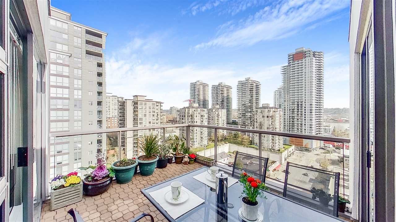 Main Photo: PH1 98 TENTH Street in New Westminster: Downtown NW Condo for sale in "PLAZA POINTE" : MLS®# R2561670