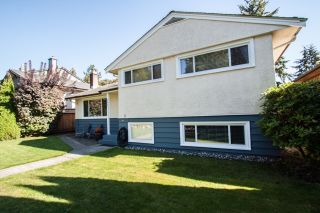 Photo 1: 953 DRAYTON Street in North Vancouver: Calverhall House for sale in "CALVERHALL" : MLS®# R2112322