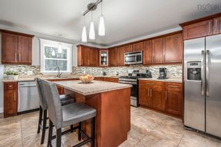 Photo 13: 387 Crooked Stick Pass in Beaver Bank: 26-Beaverbank, Upper Sackville Residential for sale (Halifax-Dartmouth)  : MLS®# 202302381