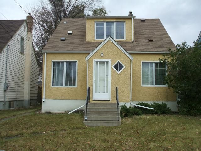 Main Photo: 399 Deschambault Street in WINNIPEG: St Boniface Residential for sale (South East Winnipeg)  : MLS®# 1221335