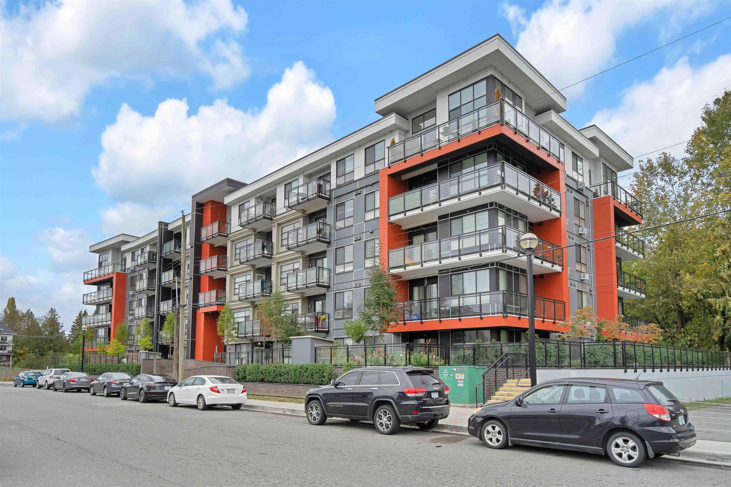 Main Photo: 410 5485 BRYDON Crescent in Langley: Langley City Condo for sale in "THE WESLEY" : MLS®# R2739841