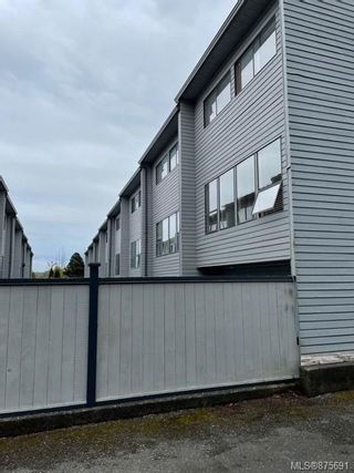 Photo 2: 8 8805 Central St in Port Hardy: NI Port Hardy Row/Townhouse for sale (North Island)  : MLS®# 875691