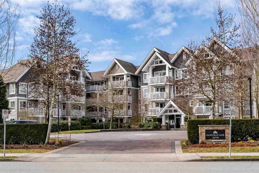 Main Photo: 403 20750 DUNCAN Way in Langley: Langley City Condo for sale in "Fairfield Lane" : MLS®# R2428188