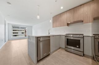 Photo 3: 307 108 E 8TH Street in North Vancouver: Central Lonsdale Condo for sale in "CREST" : MLS®# R2870984