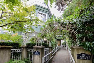 Photo 15: 301 250 W 4TH Street in North Vancouver: Lower Lonsdale Condo for sale in "Harbour Mews" : MLS®# R2212939
