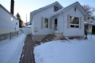 Photo 1: 903 Bond Street West in Winnipeg: West Transcona Residential for sale (3L)  : MLS®# 202103142