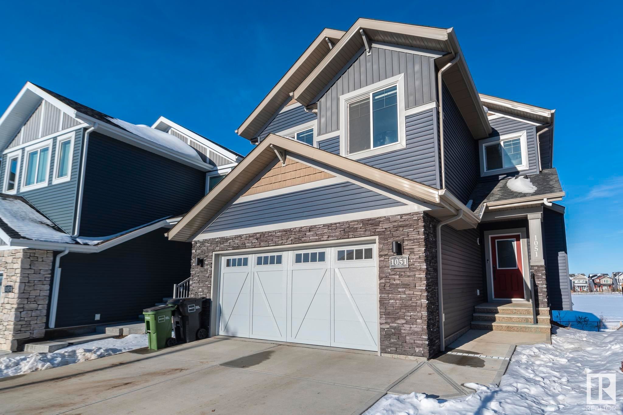 Main Photo: 1051 COOPERS HAWK Link in Edmonton: Zone 59 House for sale : MLS®# E4316129