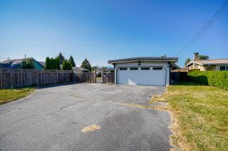 Photo 3: 22621 BROWN Avenue in Maple Ridge: East Central House for sale : MLS®# R2601756
