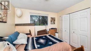 Photo 25: A 930 Old Esquimalt Rd in Esquimalt: House for sale : MLS®# 961763