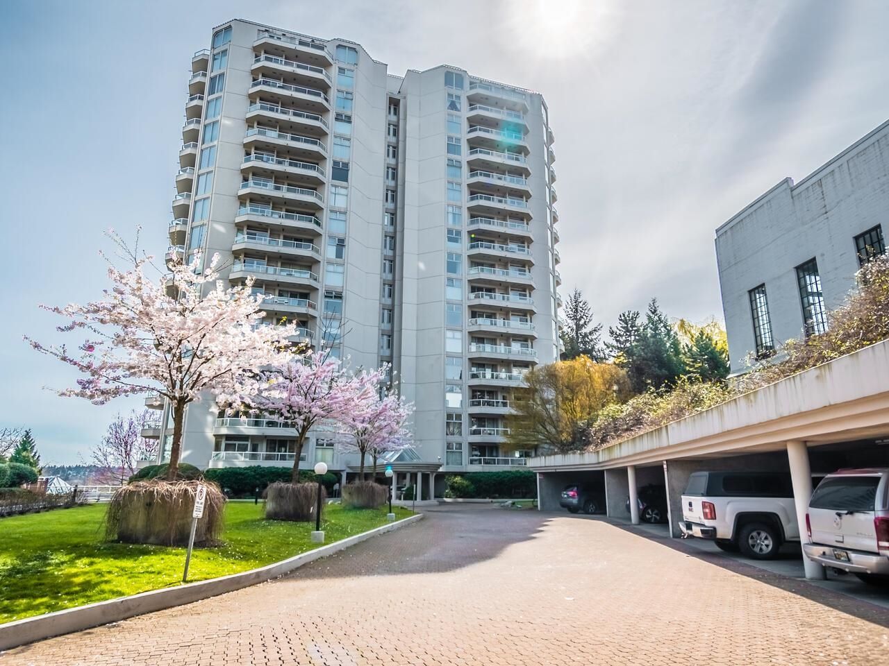 Main Photo: 1504 69 JAMIESON Court in New Westminster: Fraserview NW Condo for sale in "PALACE QUAY" : MLS®# R2674123